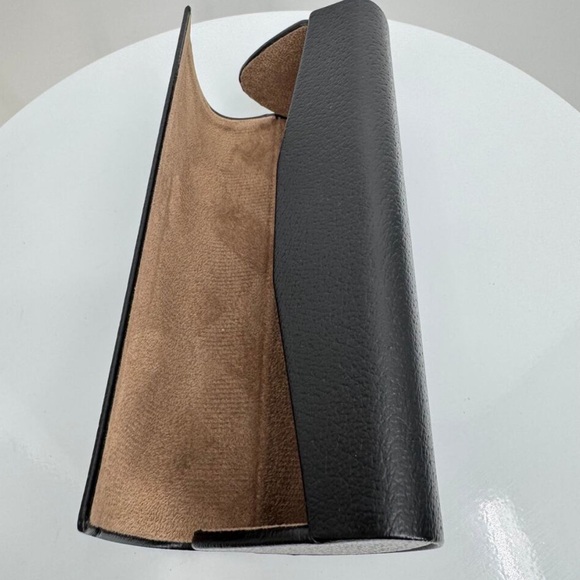 Burberry Black Leather Glasses Sunglasses Hard Shell Case - Picture 2 of 5